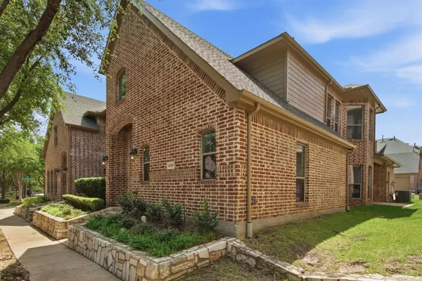 $2,550 | 6737 Firenze Lane, Frisco, TX 75034
