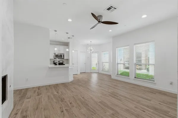 $2,550 | 6737 Firenze Lane, Frisco, TX 75034