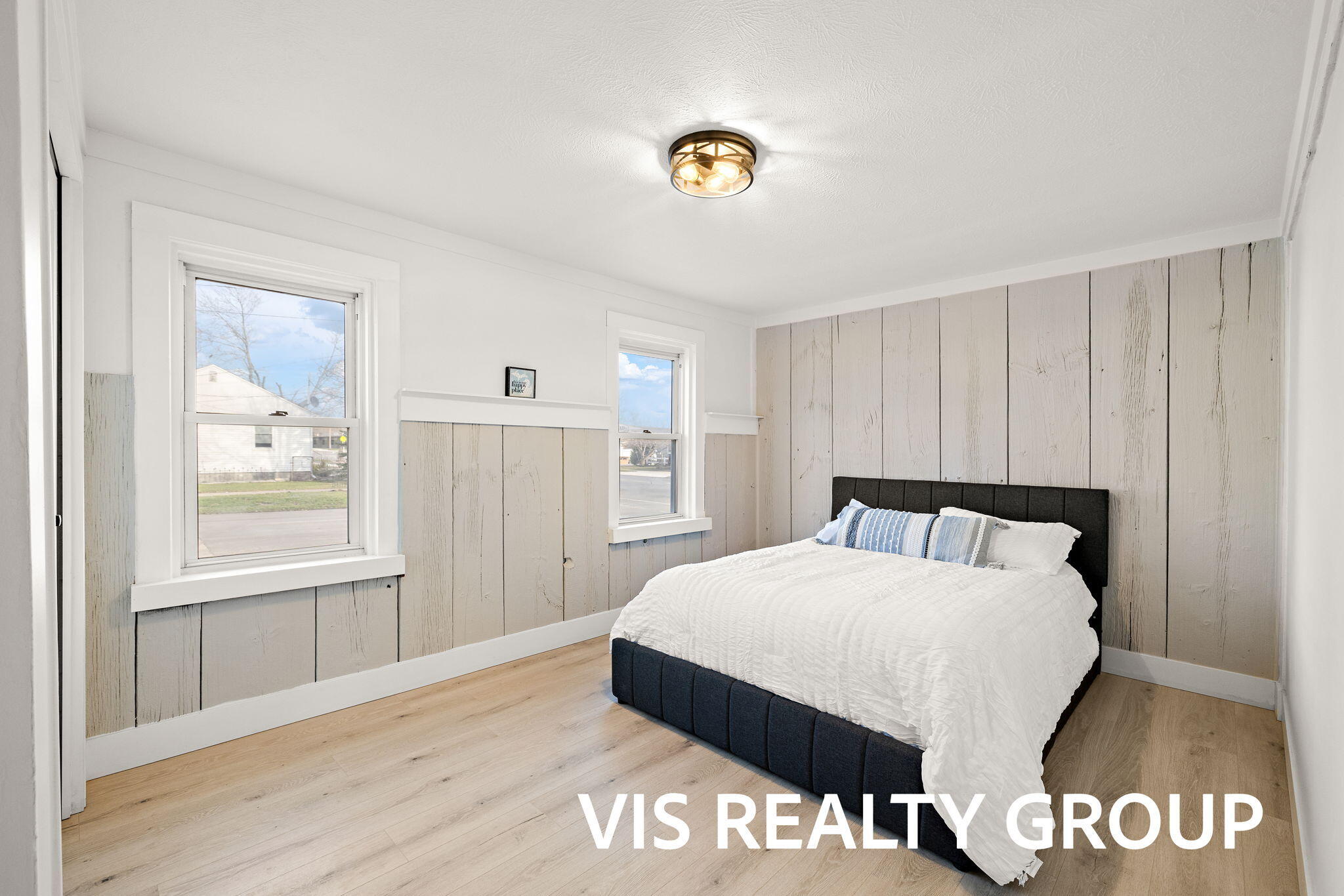 319 Visser Street Spring Lake, MI 49456 - Photo 18 of 37 15-web-or-mls-2R9A2095