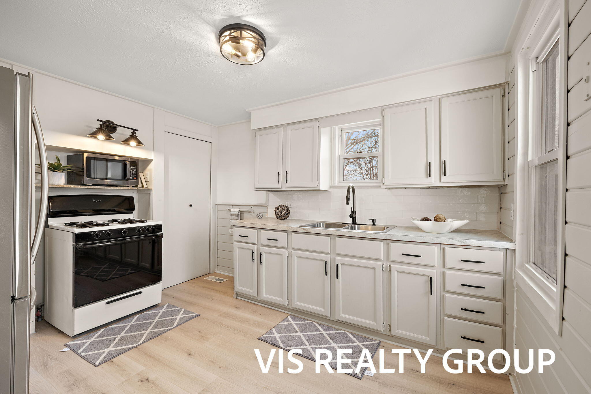 319 Visser Street Spring Lake, MI 49456 - Photo 21 of 37 25-web-or-mls-2R9A2169