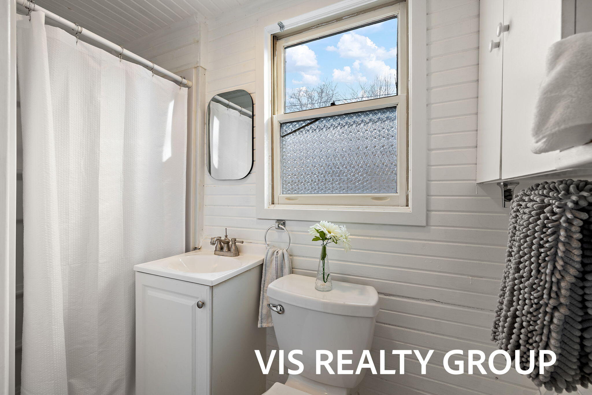 319 Visser Street Spring Lake, MI 49456 - Photo 24 of 37 29-web-or-mls-2R9A2195