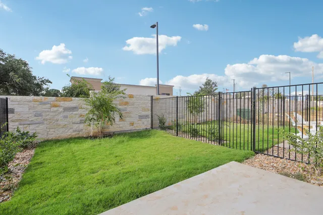 $424,900 | 302 Tesla Circle, Austin, TX 78681