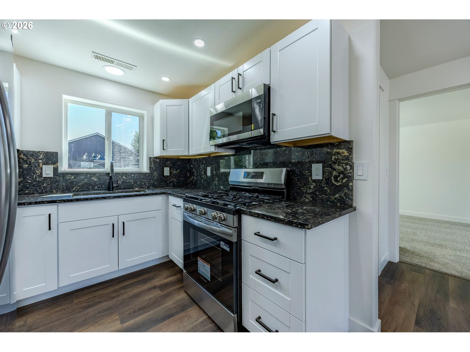 5773 Pumice Place Springfield, OR 97478 - Photo 11 of 30 Gallery Image 11