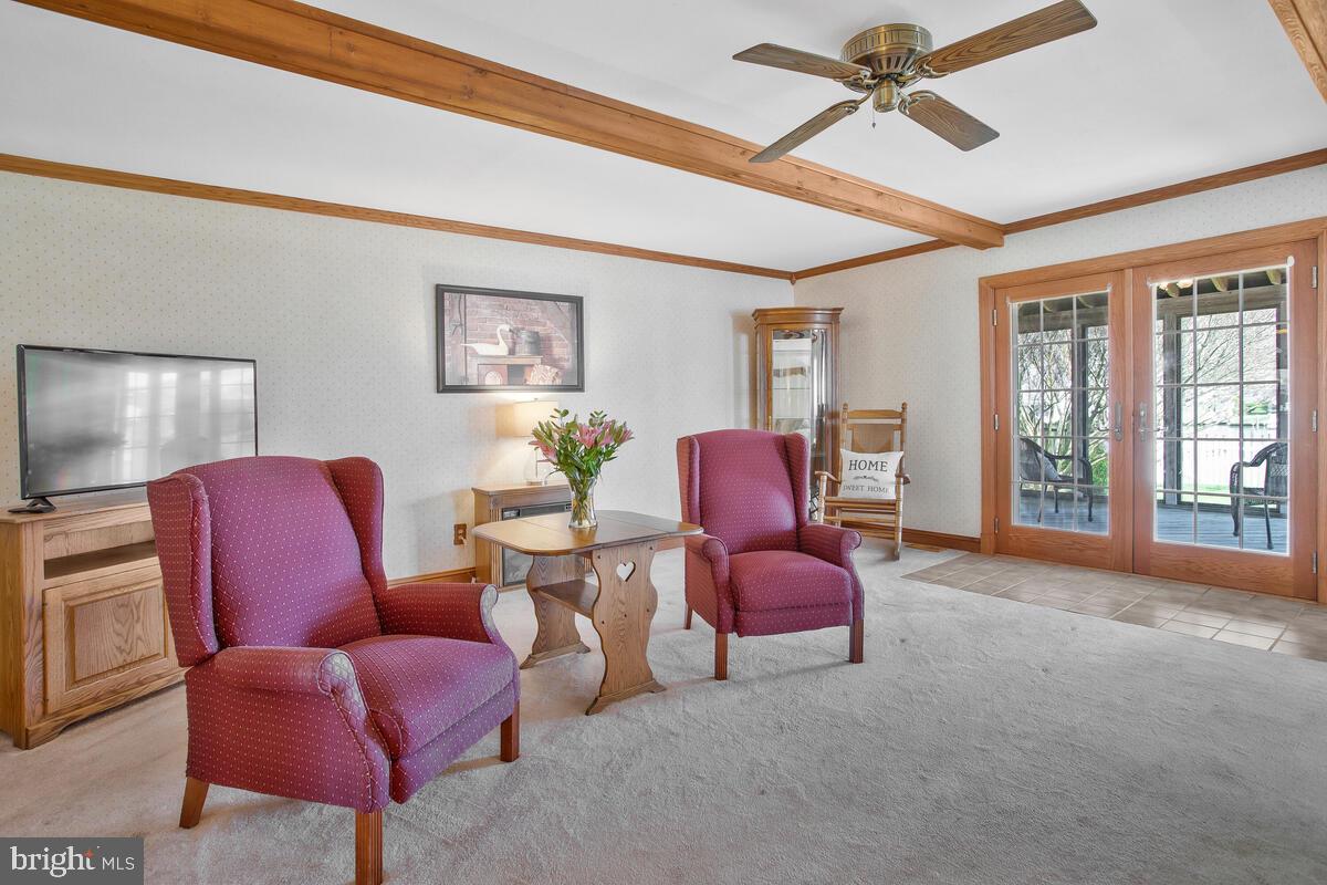 341 St Georges Road Essex, MD 21221 - Photo 14 of 36 huge living room facing the back of the house