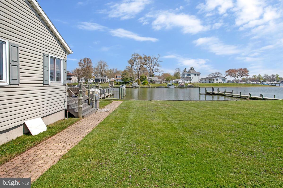 341 St Georges Road Essex, MD 21221 - Photo 34 of 36 6 feet of waterfront-expands down from fence gate