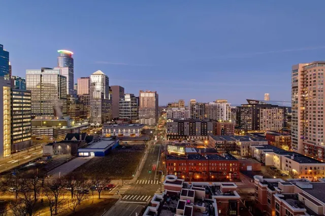 $1,995 | 500 East Grant Street, Unit 1503, Minneapolis, MN 55404