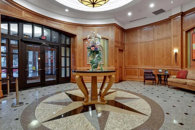 $1,995 | 500 East Grant Street, Unit 1503, Minneapolis, MN 55404