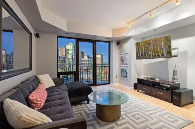 $1,995 | 500 East Grant Street, Unit 1503, Minneapolis, MN 55404