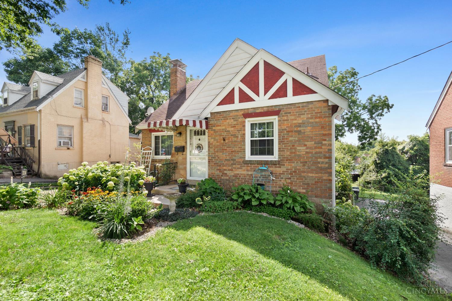 2234 West North Bend Road Cincinnati, OH 45239 - Photo 3 of 27