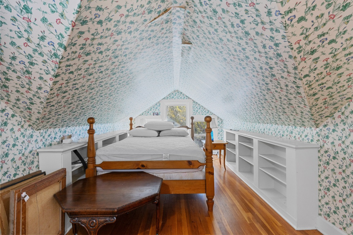 1006 Maple Street Lockhart, TX 78644 - Photo 19 of 32 Cute nook in upstairs bedroom