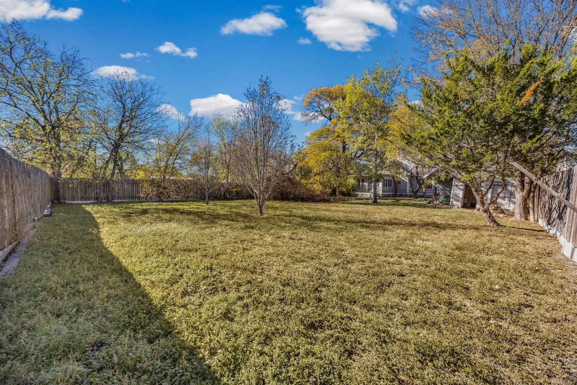 1006 Maple Street Lockhart, TX 78644 - Photo 29 of 32 View of fenced backyard
