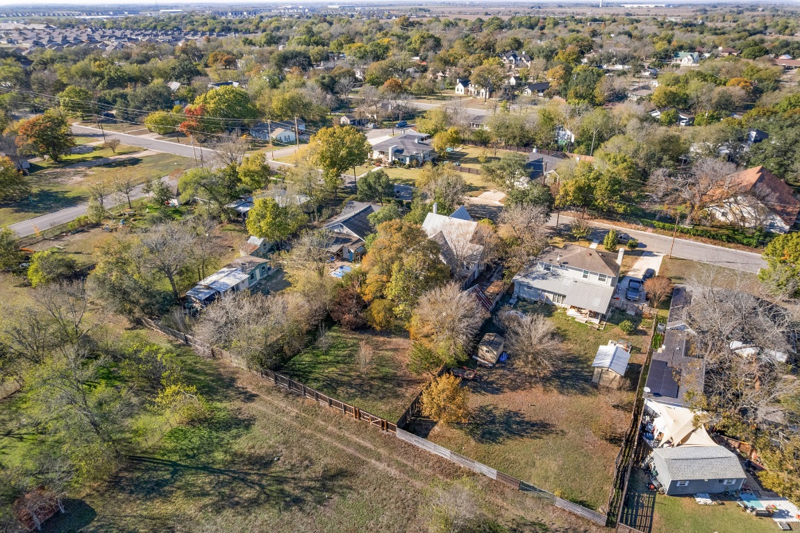 1006 Maple Street Lockhart, TX 78644 - Photo 31 of 32 Aerial view of property and surrounding area