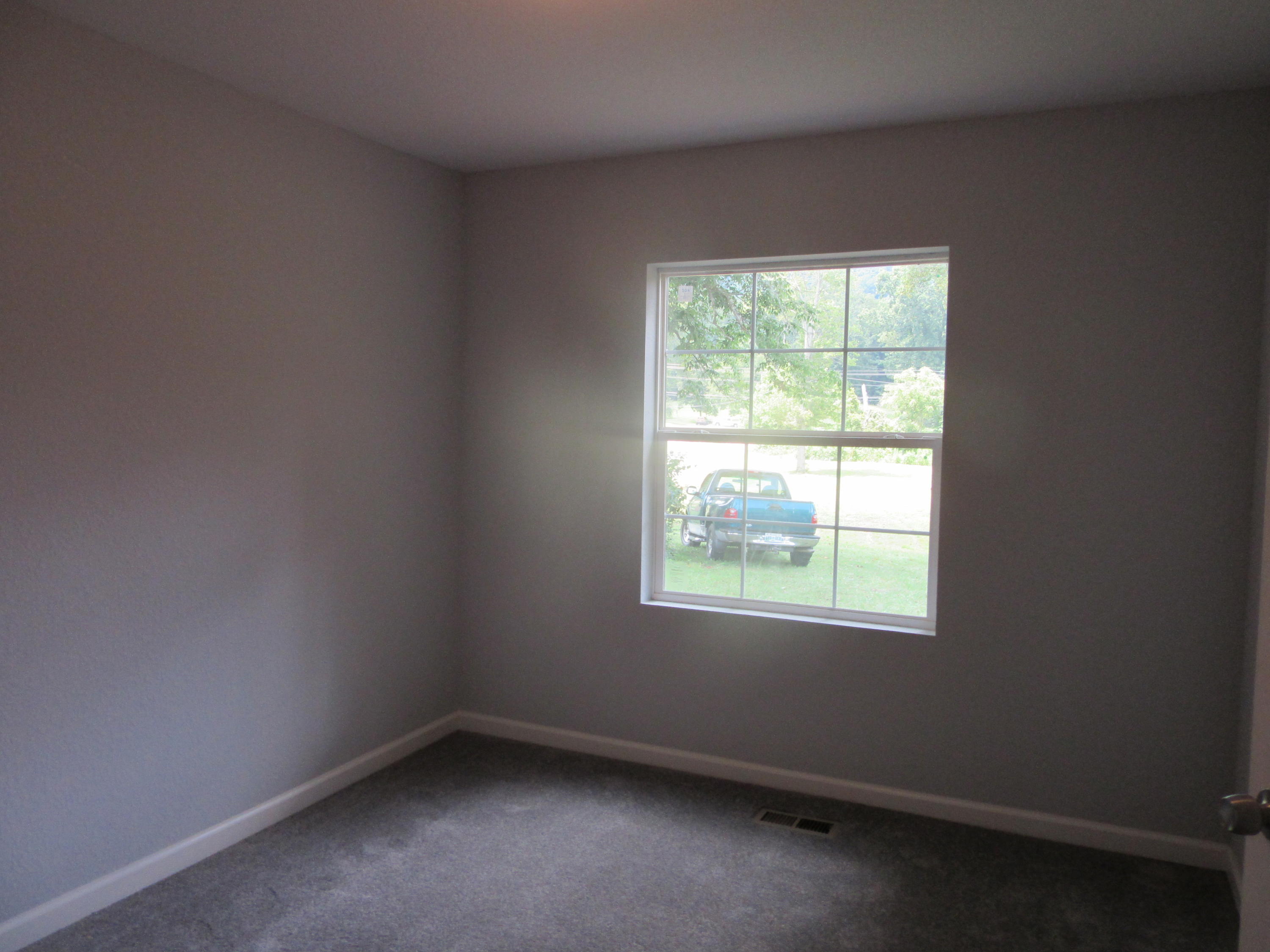 9728 Rutledge Pike Mascot, TN 37806 - Photo 22 of 27 Bedroom #1