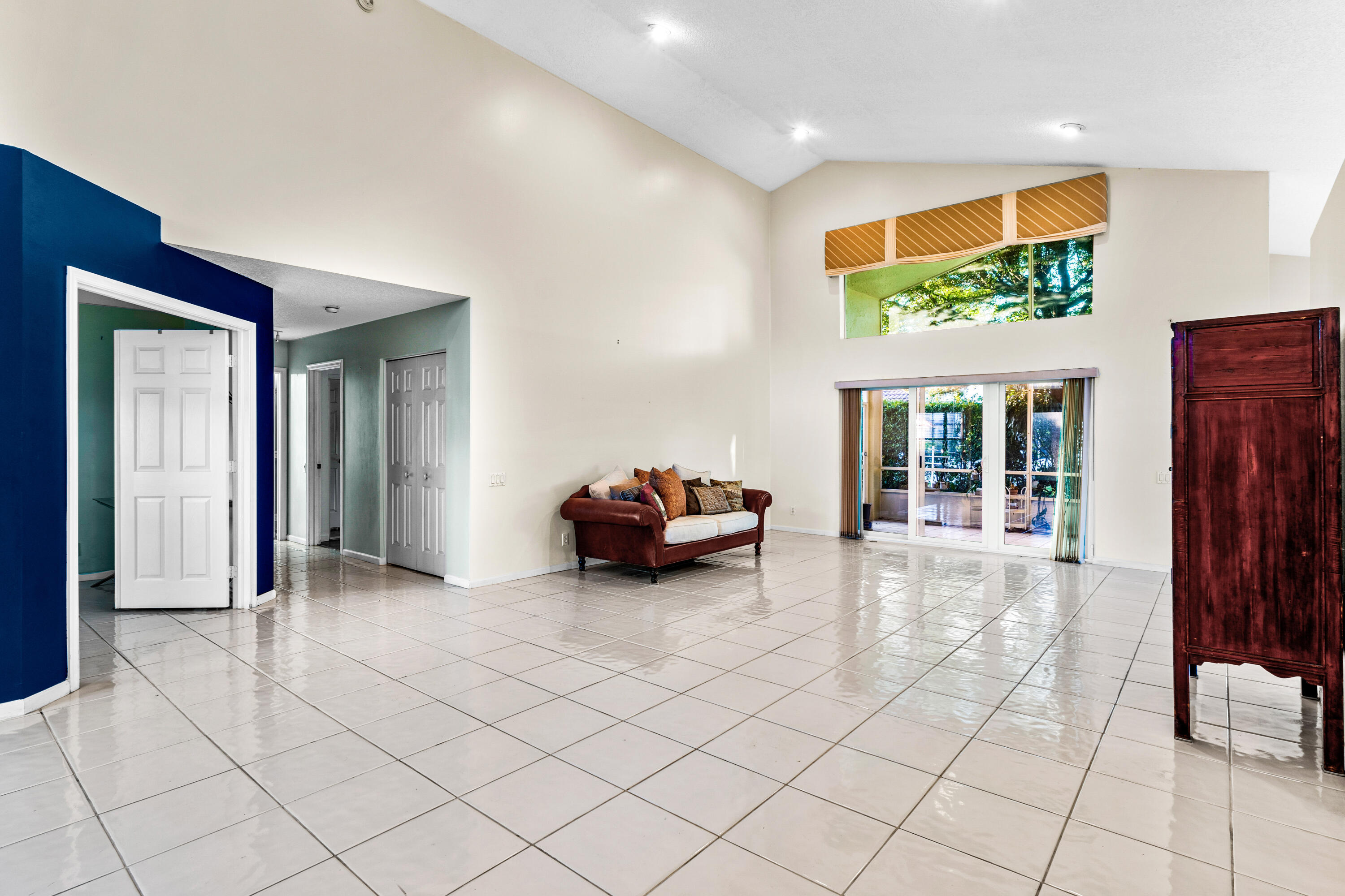 12361 Divot Drive Boynton Beach, FL 33437 - Photo 5 of 38 029-12361DivotDrive-BoyntonBeach-FL-3343