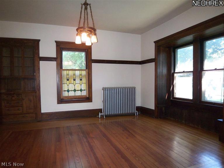 1803 Radnor Road Cleveland, OH 44118 - Photo 6 of 19