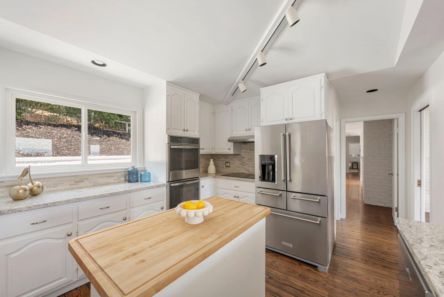 1407 Carlton Road Hillsborough, CA 94010 - Photo 75 of 113