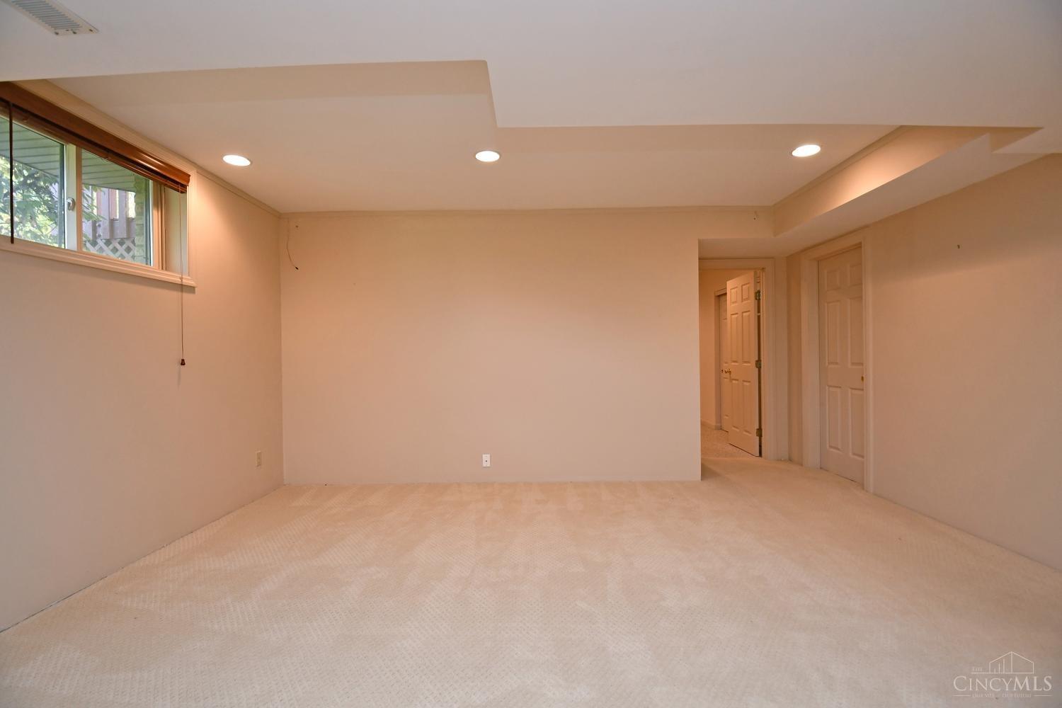 8849 Montgomery Road Cincinnati, OH 45236 - Photo 34 of 43
