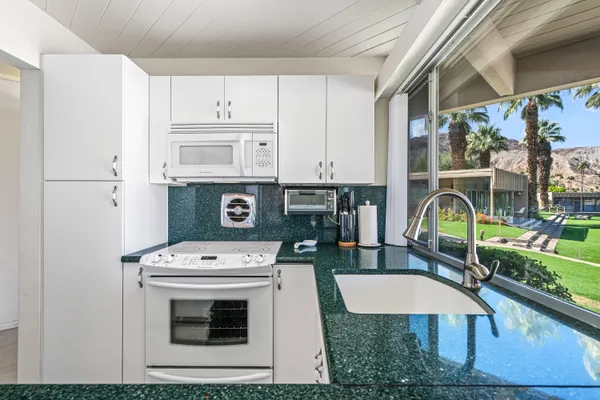 $480,000 | 172 Sandpiper Street, Palm Desert, CA 92260