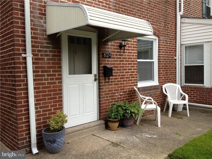 624 Braxton Road Ridley Park, PA 19078 - Photo 3 of 24 Patio