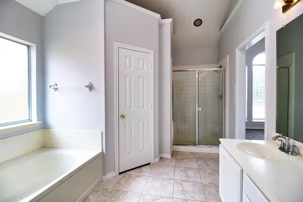 $2,700 | 8435 Creekside Circle, Frisco, TX 75034