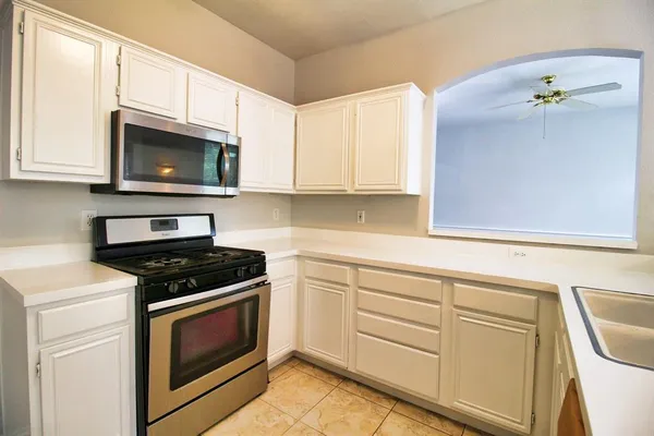 $2,700 | 8435 Creekside Circle, Frisco, TX 75034