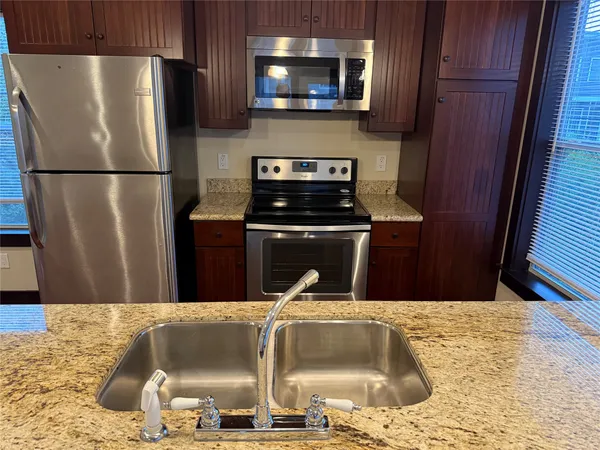 $1,450 | 334 West 22nd Street, Unit A, Houston, TX 77008