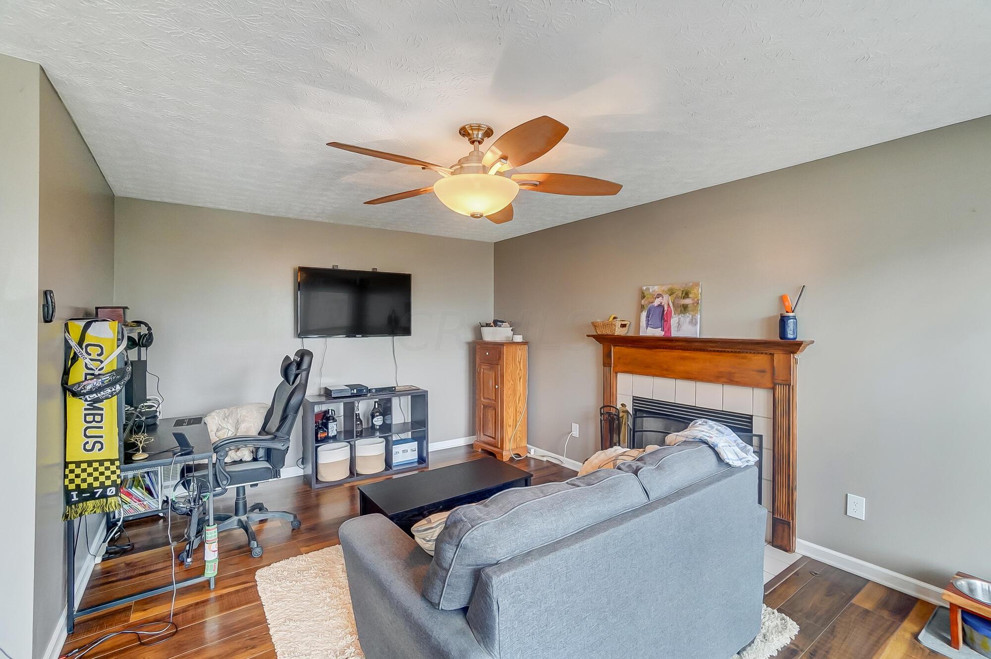 776 Prairie Road Galloway, OH 43119 - Photo 20 of 55 Living Room
