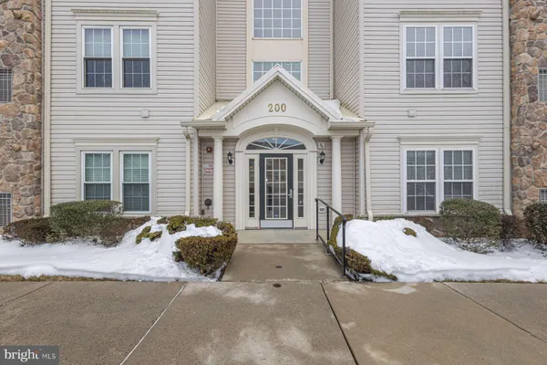 $390,000 | 200 Evodia Circle, Unit 204, Warrington, PA 18976
