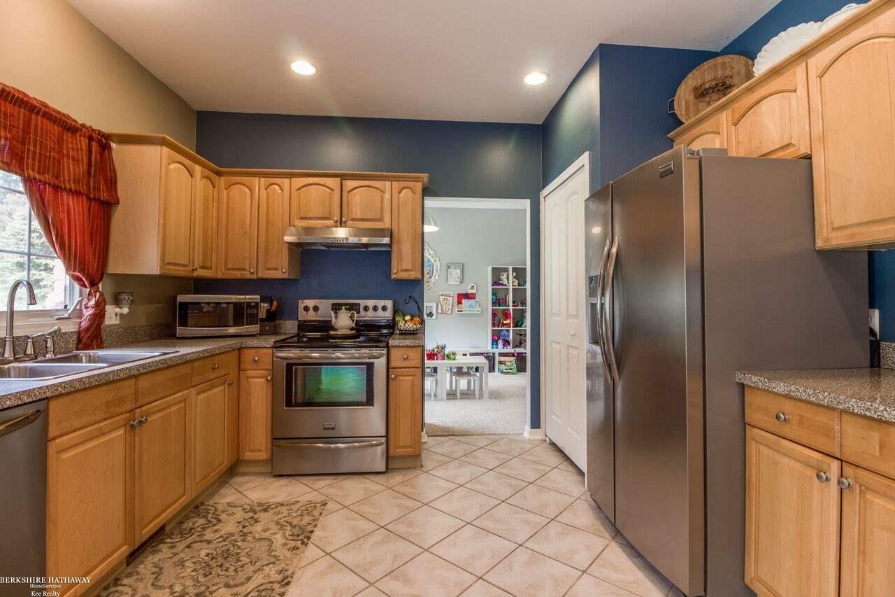 52655 Fairchild Road Chesterfield, MI 48051 - Photo 5 of 22