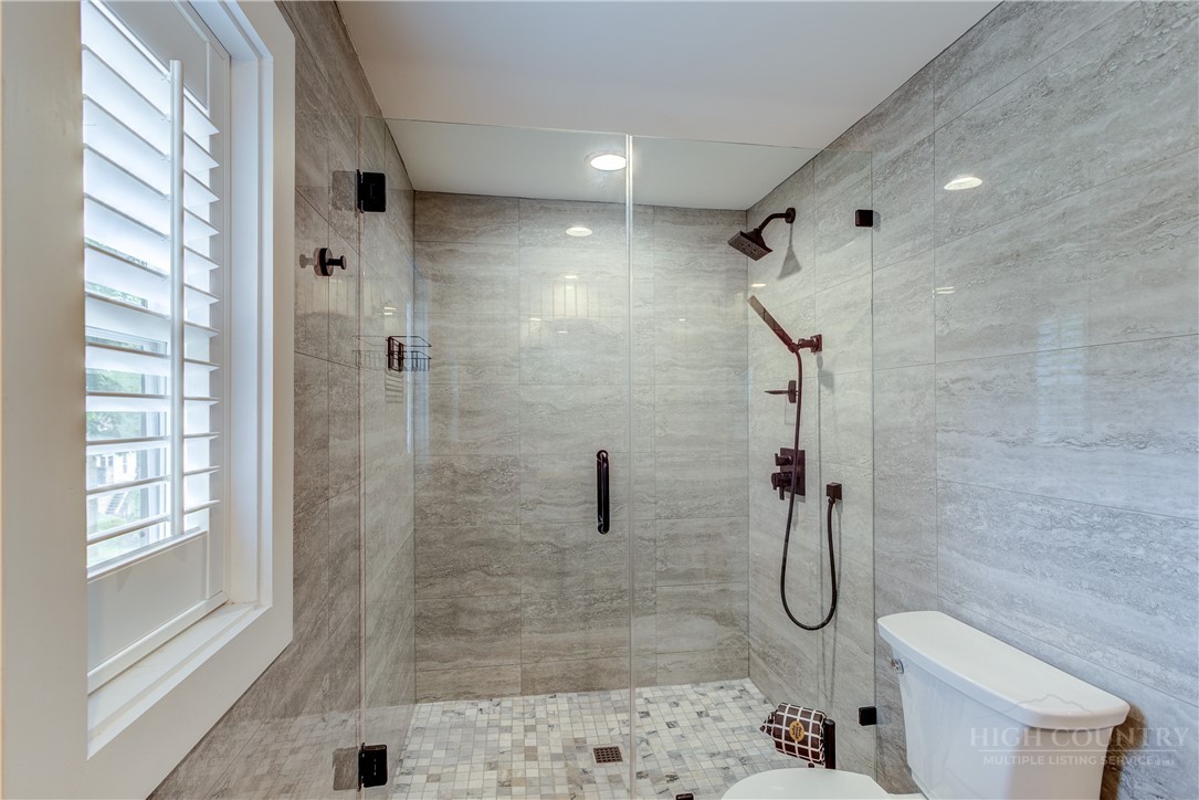 712 Ransom Street Blowing Rock, NC 28605 - Photo 9 of 14 Gallery Image 9