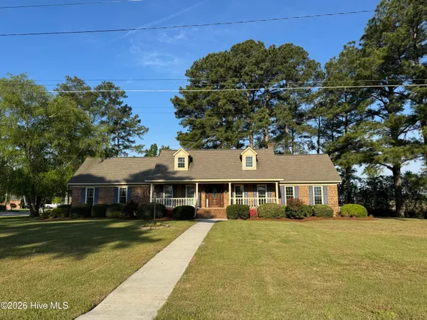 $345,000 | 4104 Oakdale Drive, Ayden, NC 28513