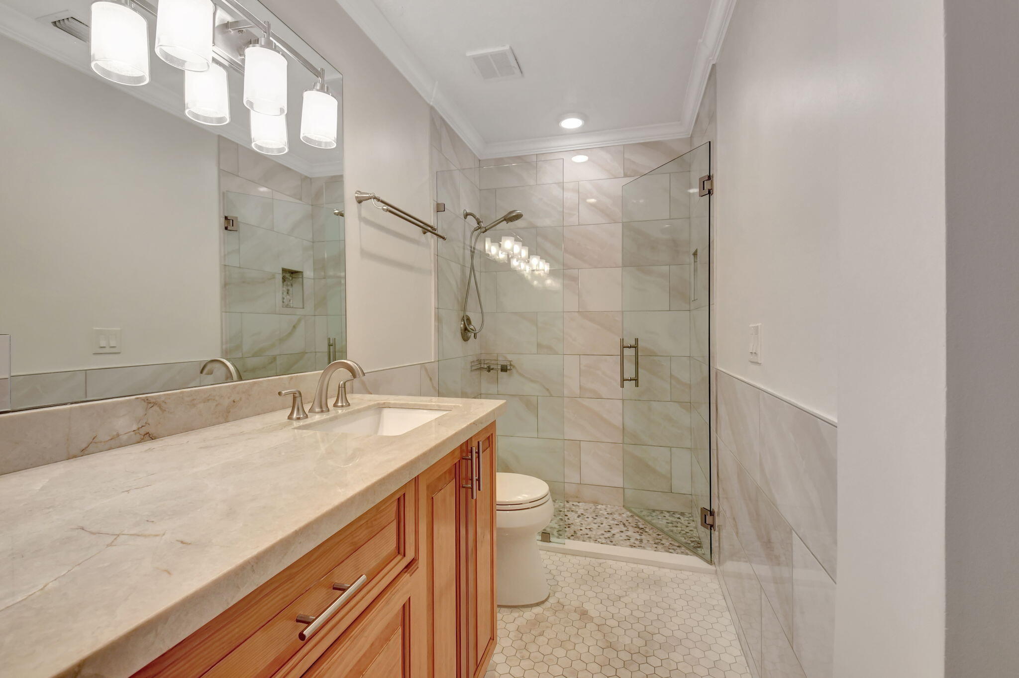 644 S Road Boynton Beach, FL 33435 - Photo 25 of 39 Primary Bathroom