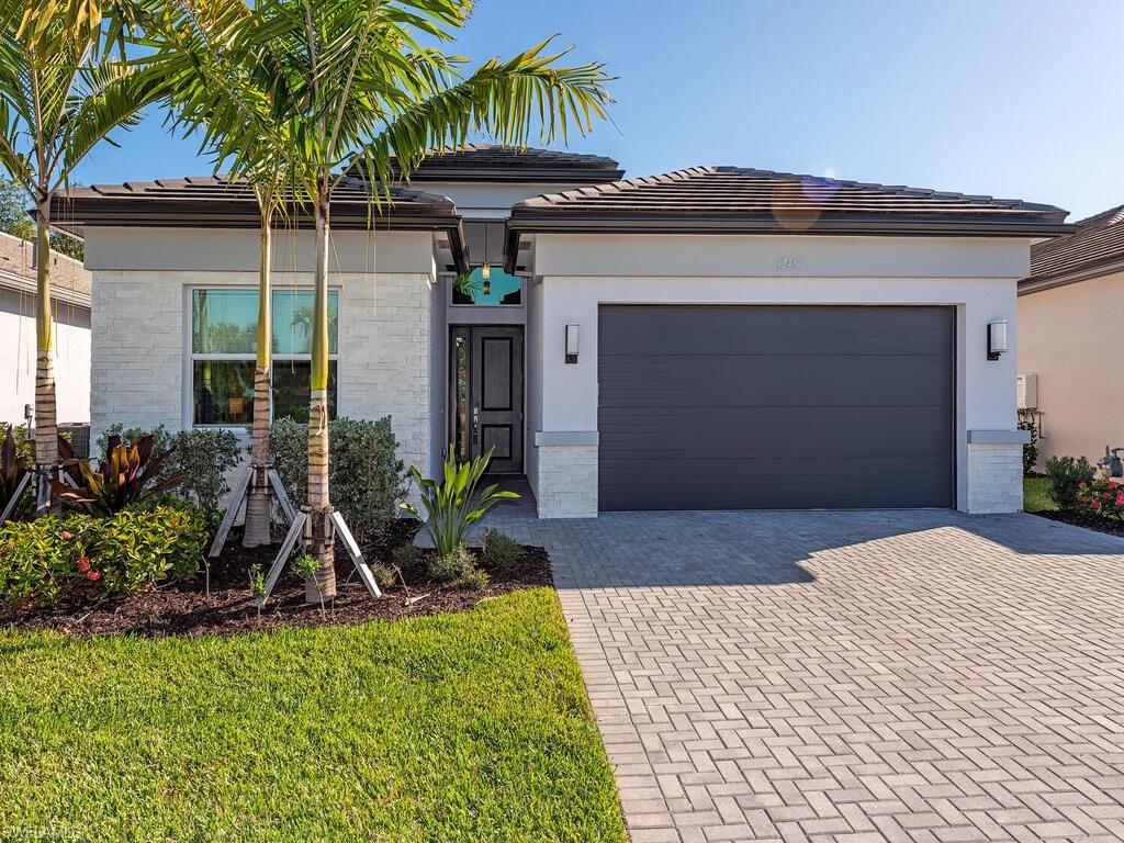 12456 Violet Lane Naples, FL 34120 - Photo 3 of 34