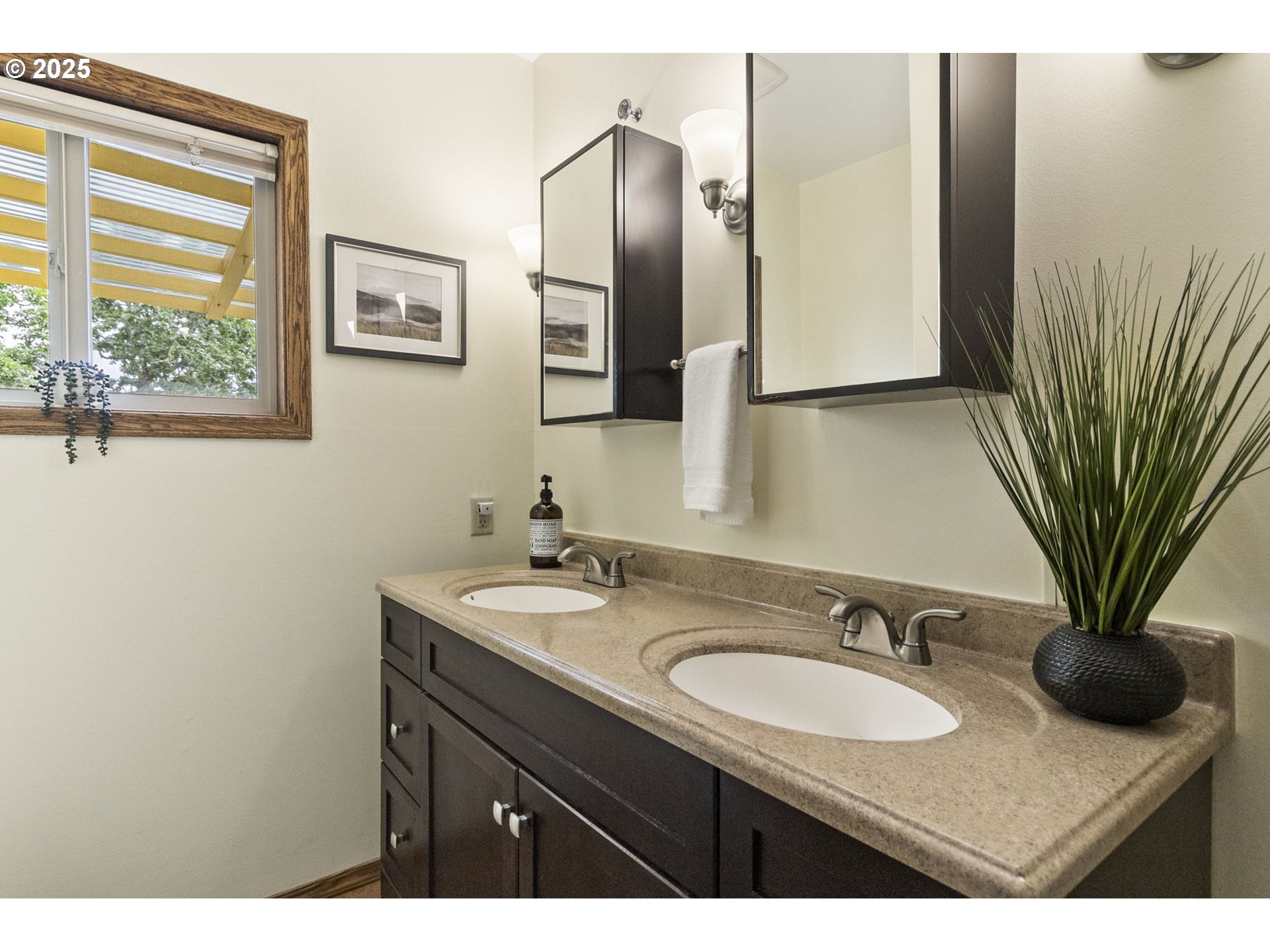 1760 West 34th Avenue Eugene, OR 97405 - Photo 14 of 41