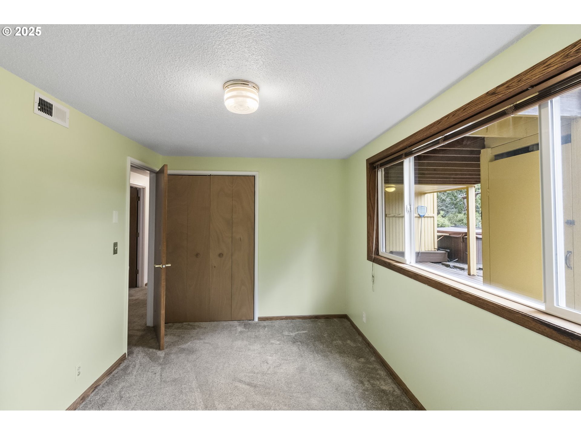 1760 West 34th Avenue Eugene, OR 97405 - Photo 20 of 41