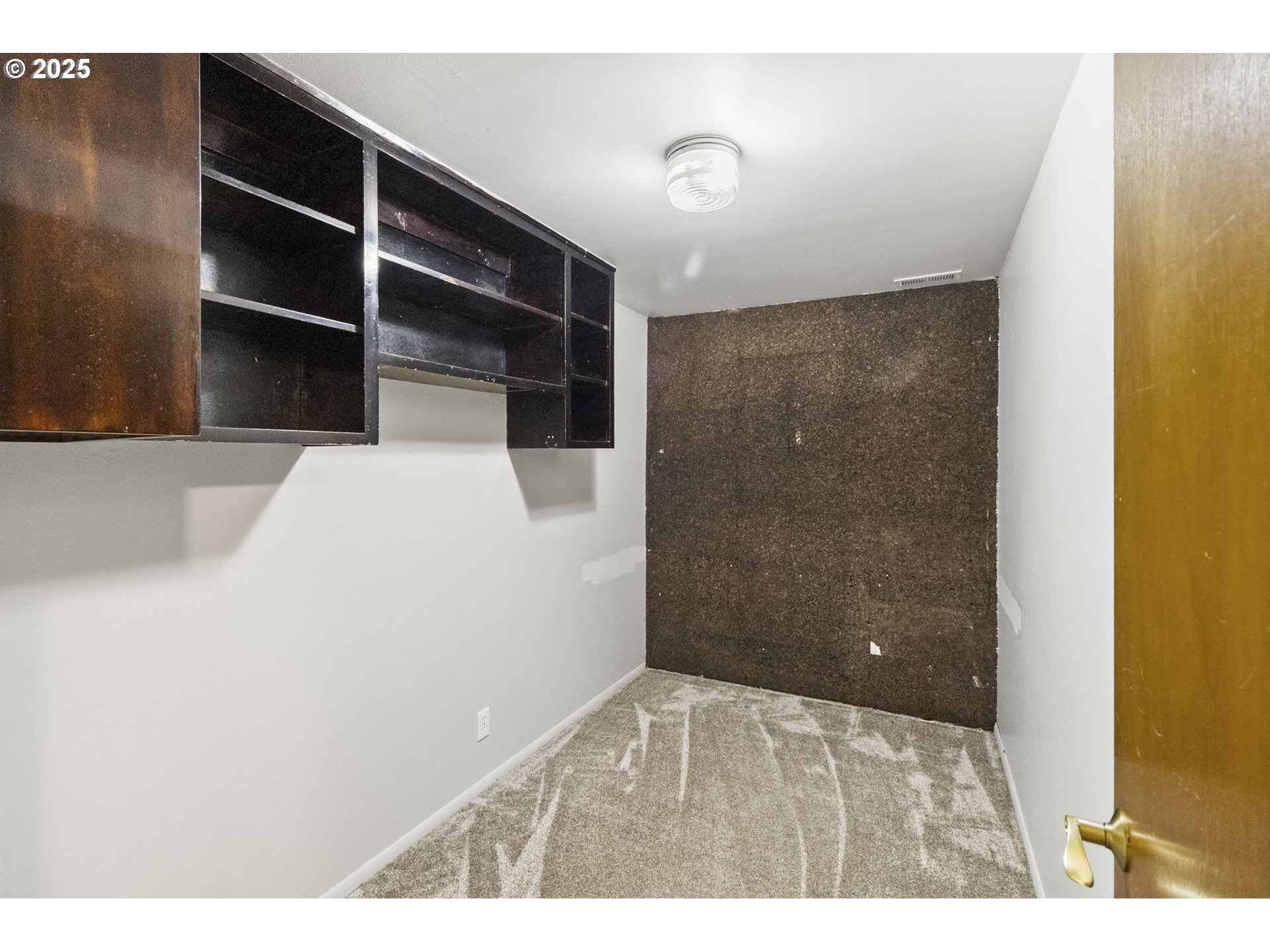 1760 West 34th Avenue Eugene, OR 97405 - Photo 33 of 41