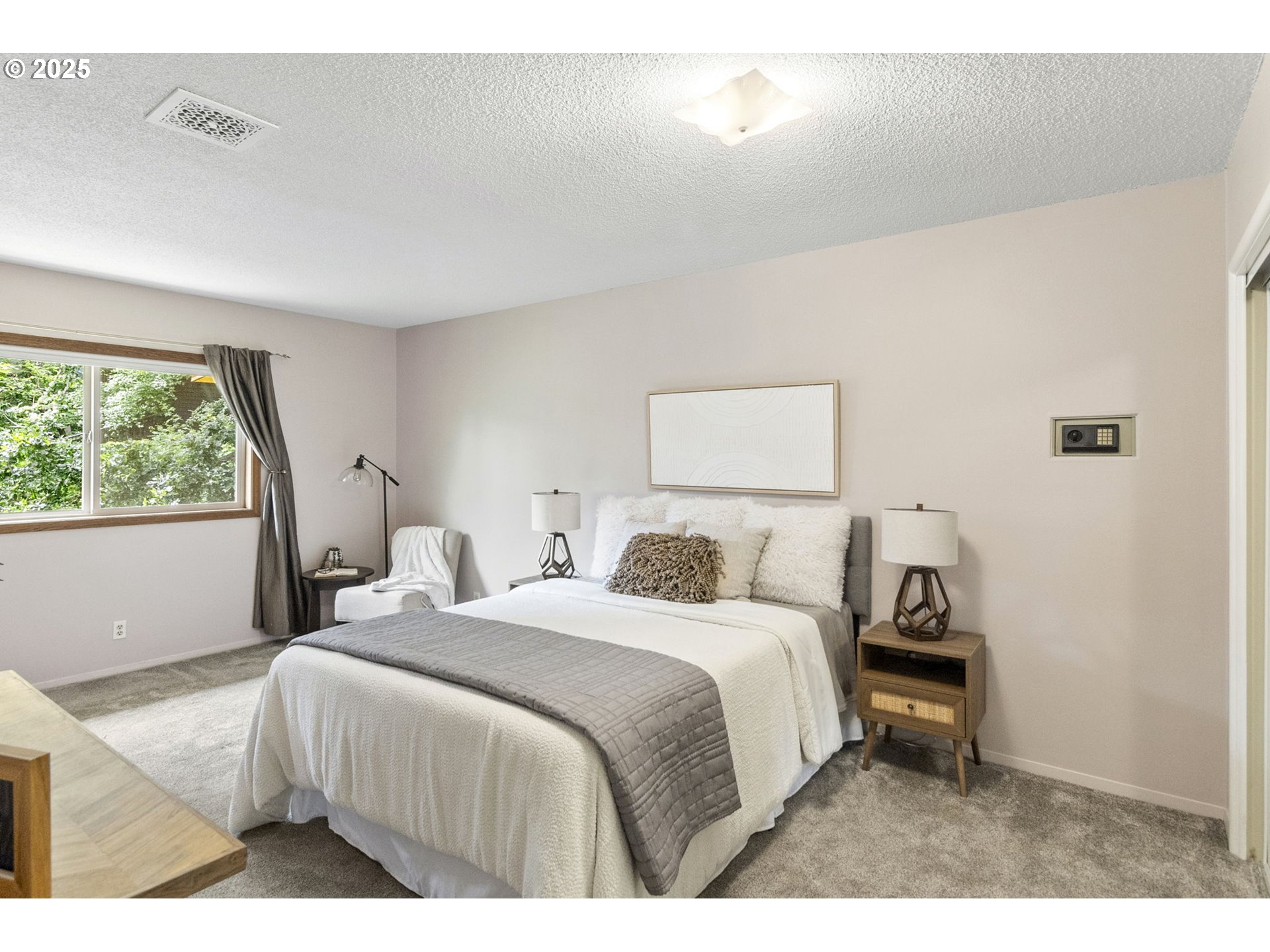 1760 West 34th Avenue Eugene, OR 97405 - Photo 10 of 41