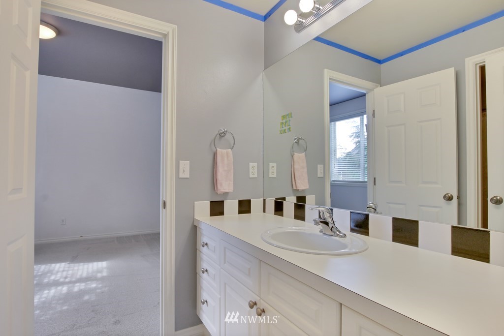 17043 166th Place Southeast Renton, WA 98058 - Photo 20 of 25 Gallery Image 20