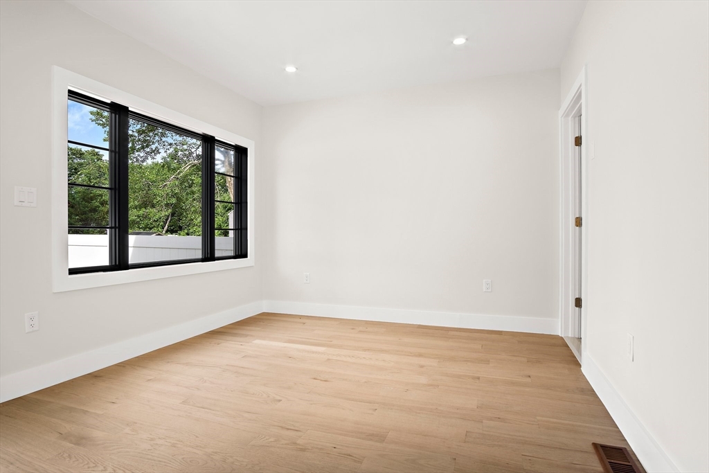 52 Summer Street, Unit B Bedford, MA 01730 - Photo 15 of 42