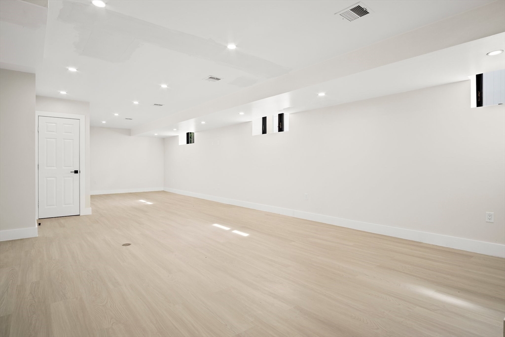 52 Summer Street, Unit B Bedford, MA 01730 - Photo 35 of 42