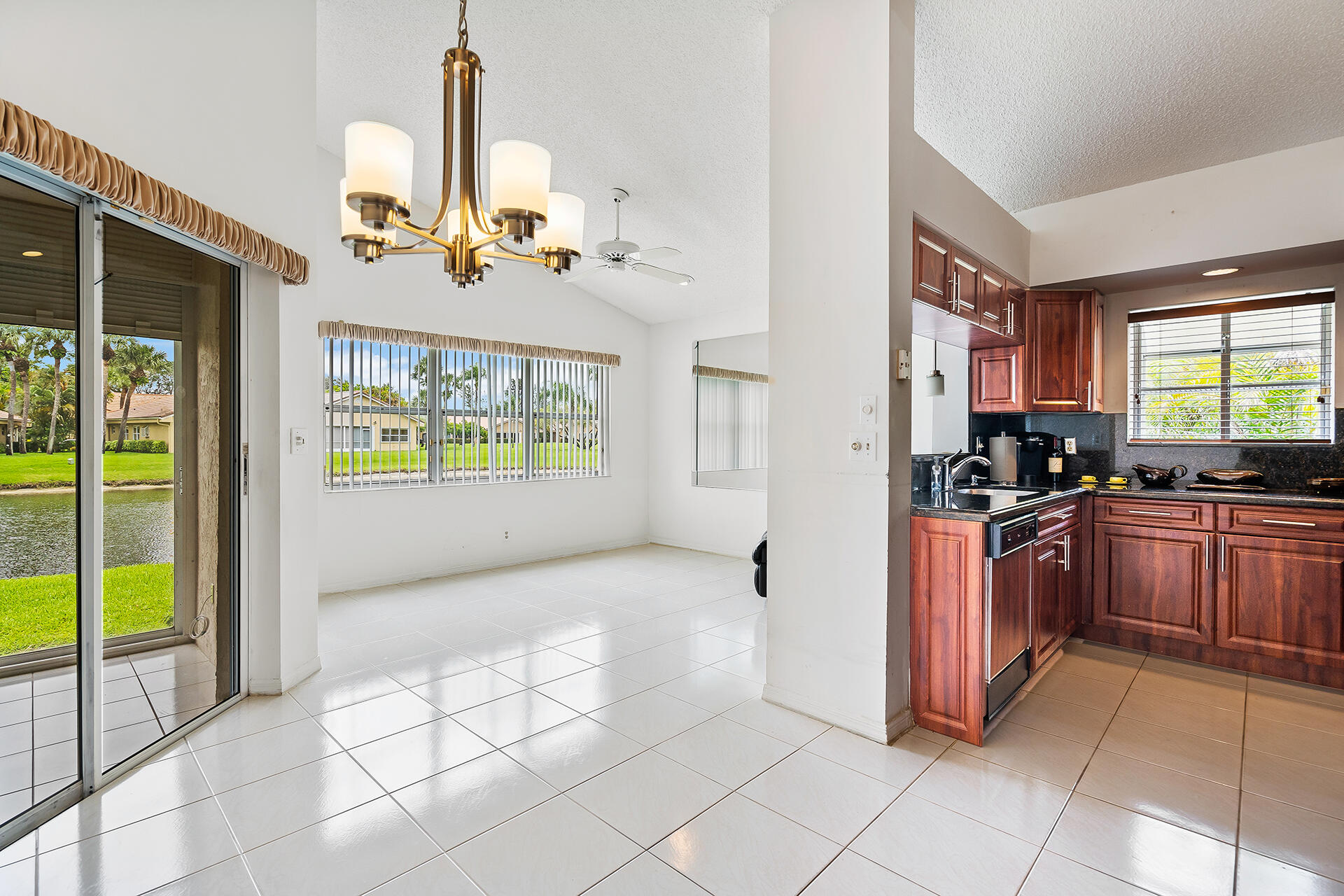 11121 Rios Road, Unit RD Boca Raton, FL 33498 - Photo 11 of 16 11121 Rios Rd Boca Raton, FL-48