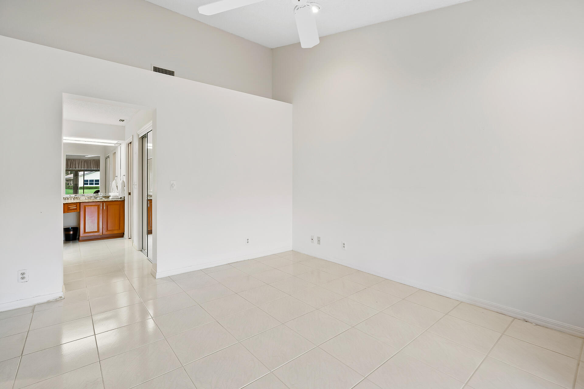 11121 Rios Road, Unit RD Boca Raton, FL 33498 - Photo 8 of 16 11121 Rios Rd Boca Raton, FL-36
