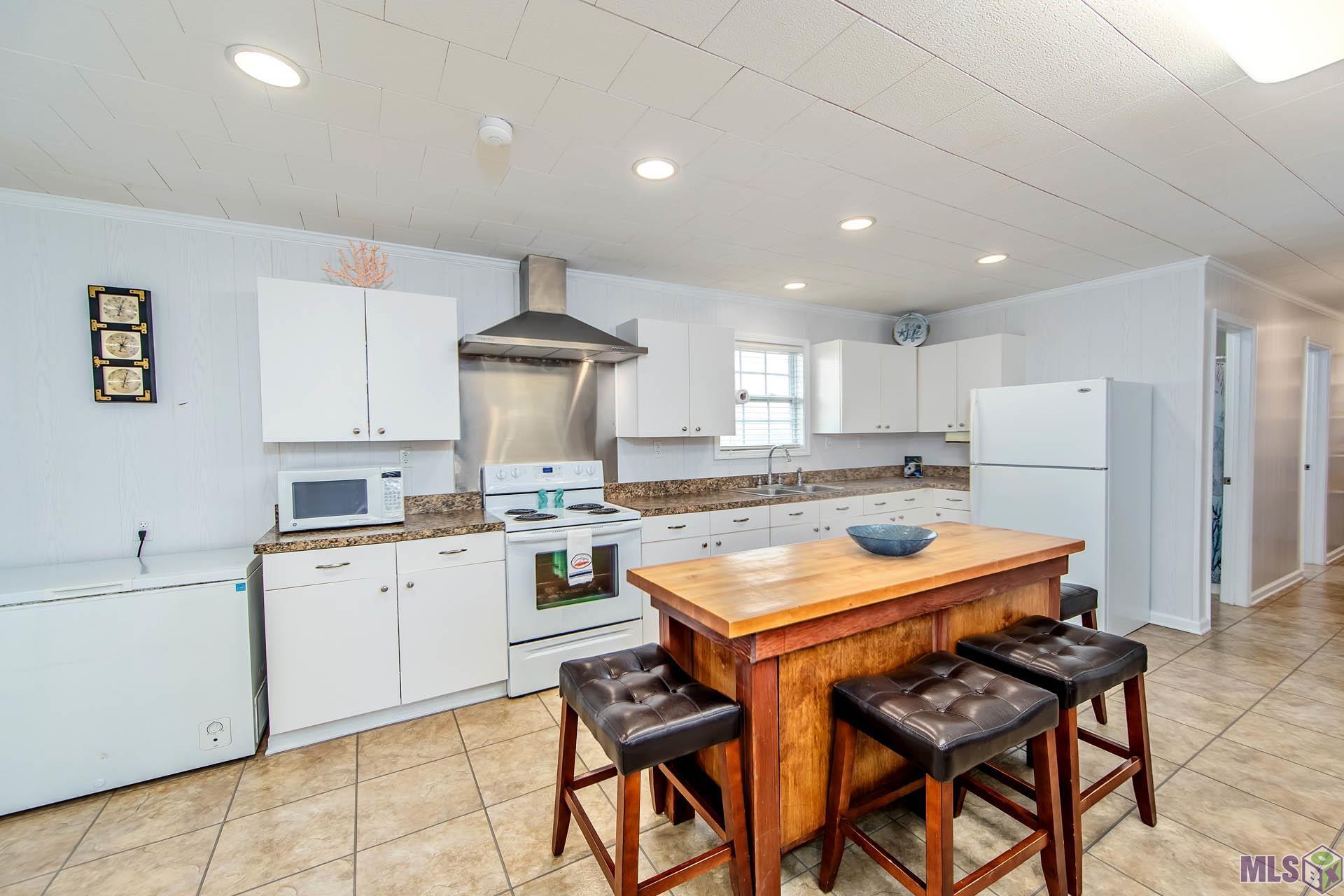 988 Four Point Road Dulac, LA 70353 - Photo 3 of 18