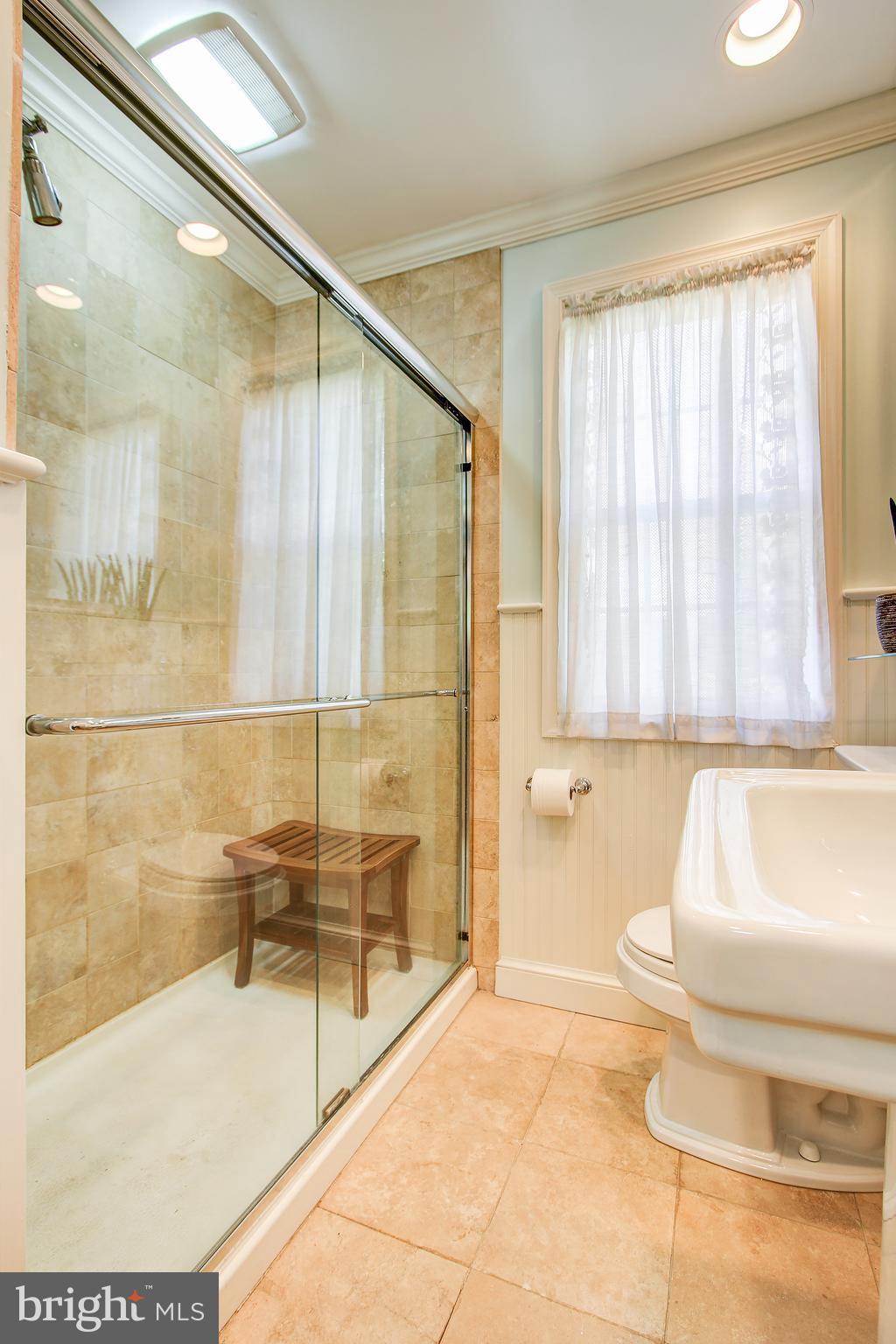 10000 Quinby Street Silver Spring, MD 20901 - Photo 15 of 30 Bath