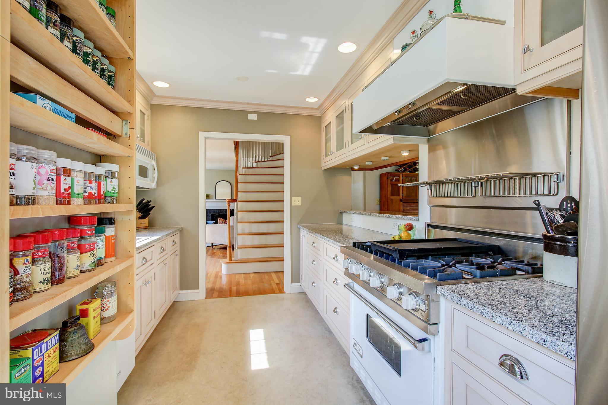 10000 Quinby Street Silver Spring, MD 20901 - Photo 4 of 30 Kitchen