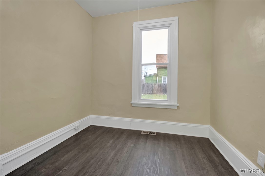 640 Grant Street Buffalo, NY 14213 - Photo 17 of 45