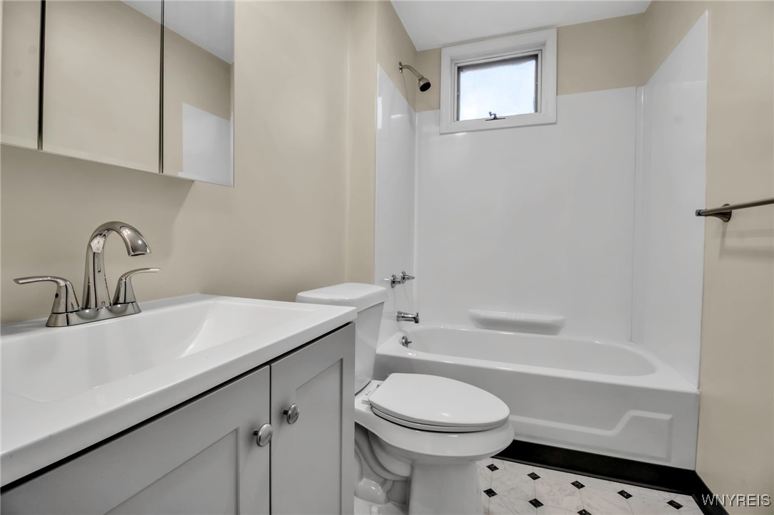 640 Grant Street Buffalo, NY 14213 - Photo 25 of 45