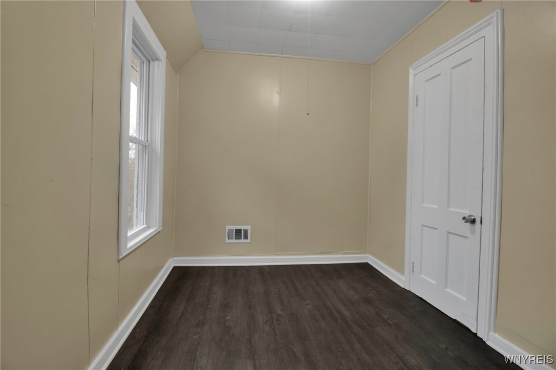 640 Grant Street Buffalo, NY 14213 - Photo 33 of 45