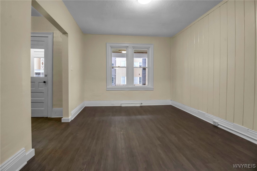 640 Grant Street Buffalo, NY 14213 - Photo 7 of 45