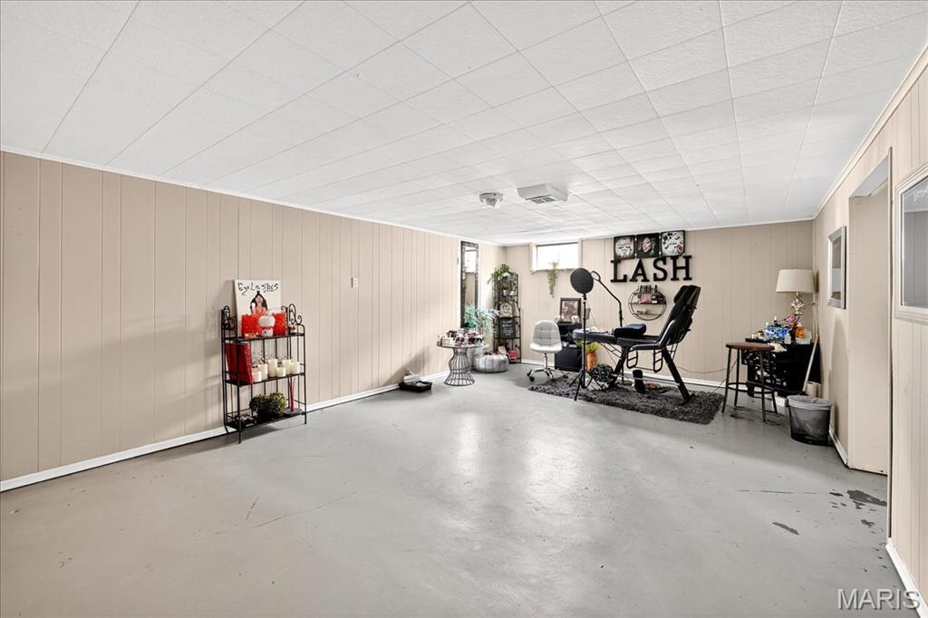 1947 Brown Road St. Louis, MO 63114 - Photo 13 of 24 Gallery Image 13